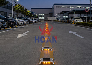 Tachas solares led: Solución inteligente para aparcamientos
